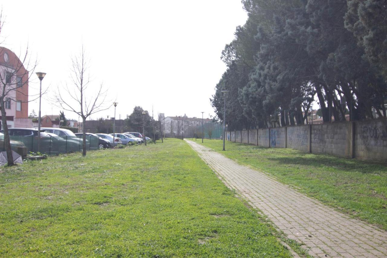 1Km Dalla Torre Appart. Con Balcone E Posto Auto Pisa Ngoại thất bức ảnh